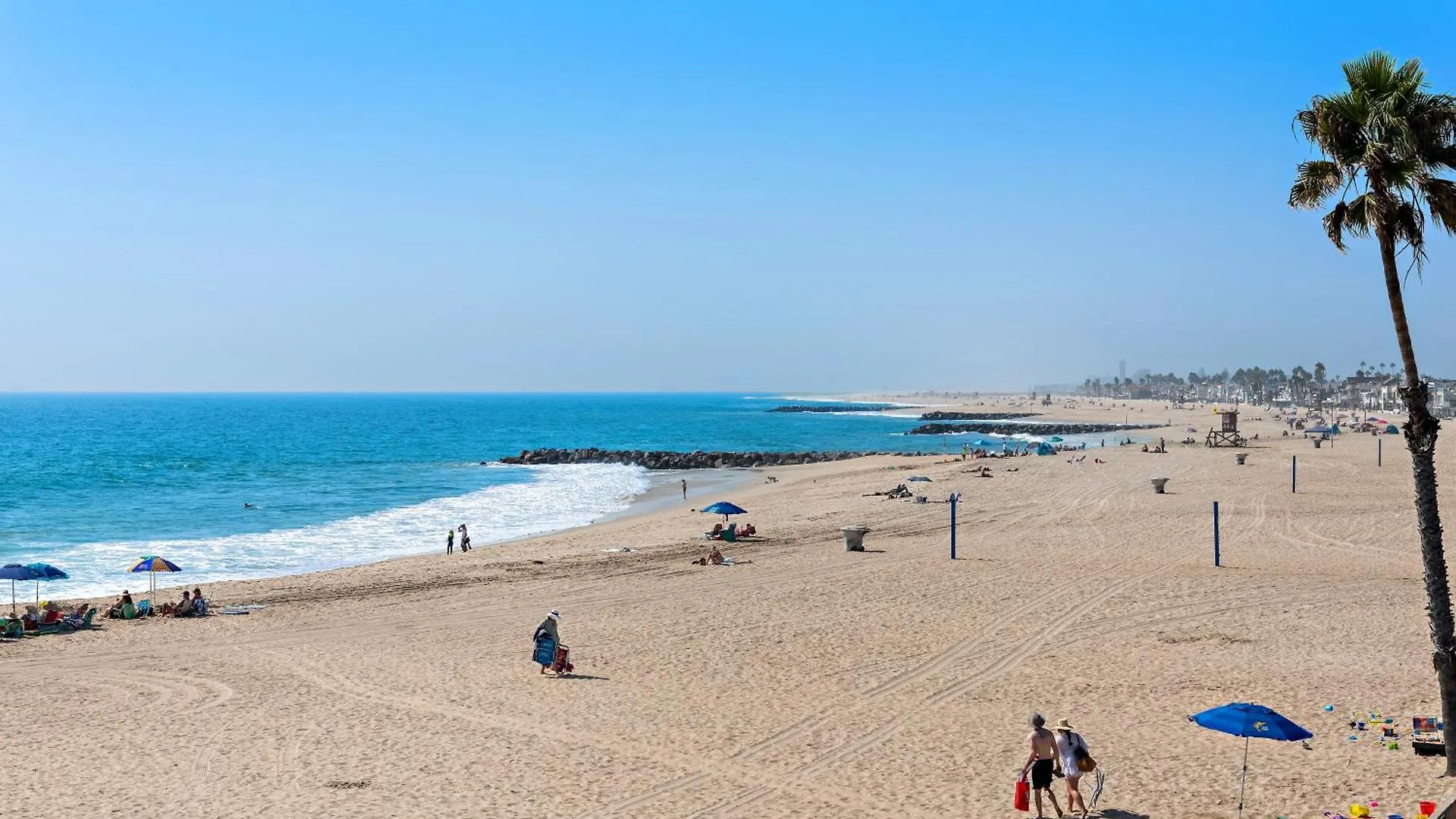 3 Story Oceanfront Home With Jacuzzi In Newport Beach On The Sand!