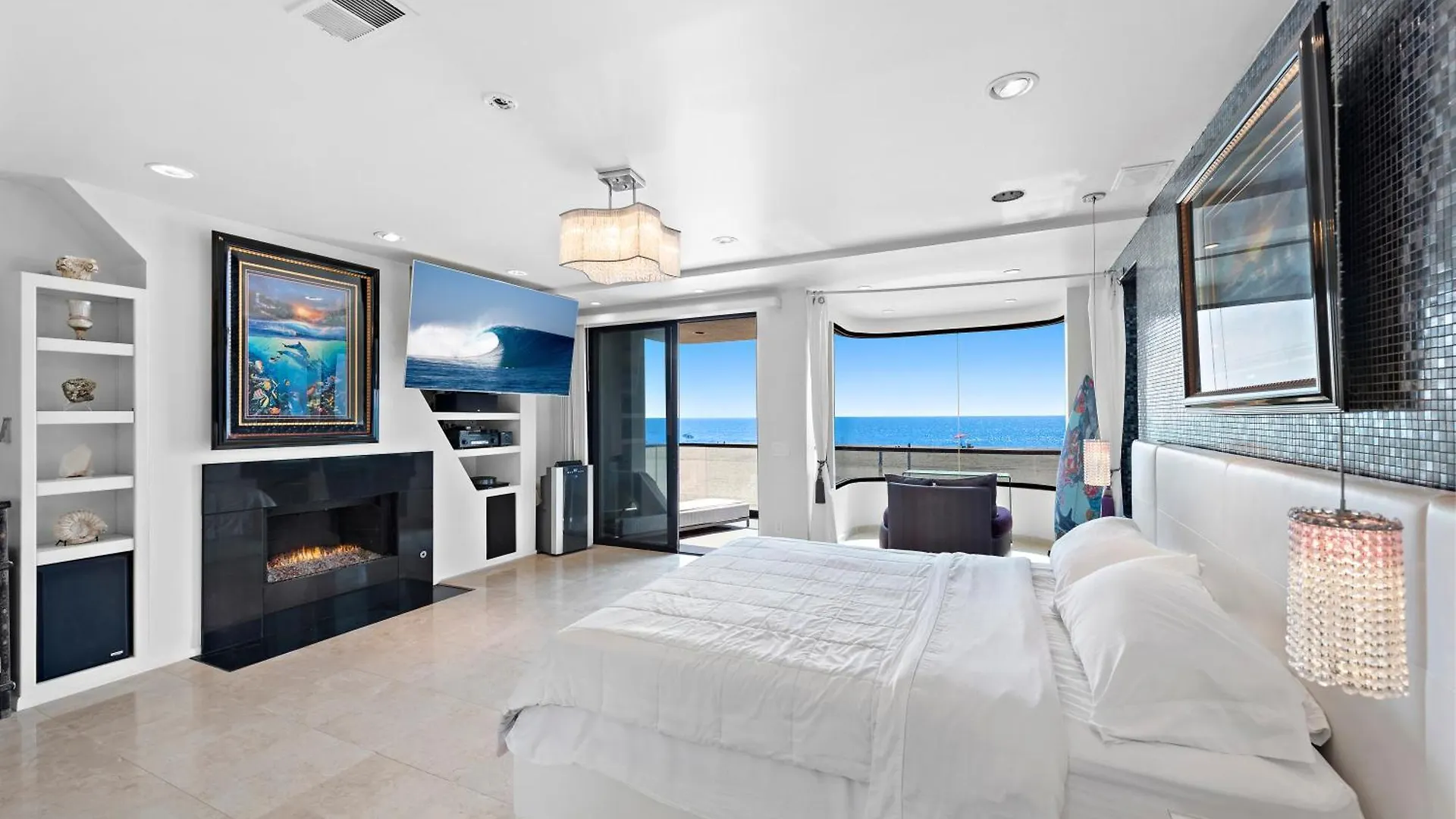 3 Story Oceanfront Home With Jacuzzi In Newport Beach On The Sand! Holiday home